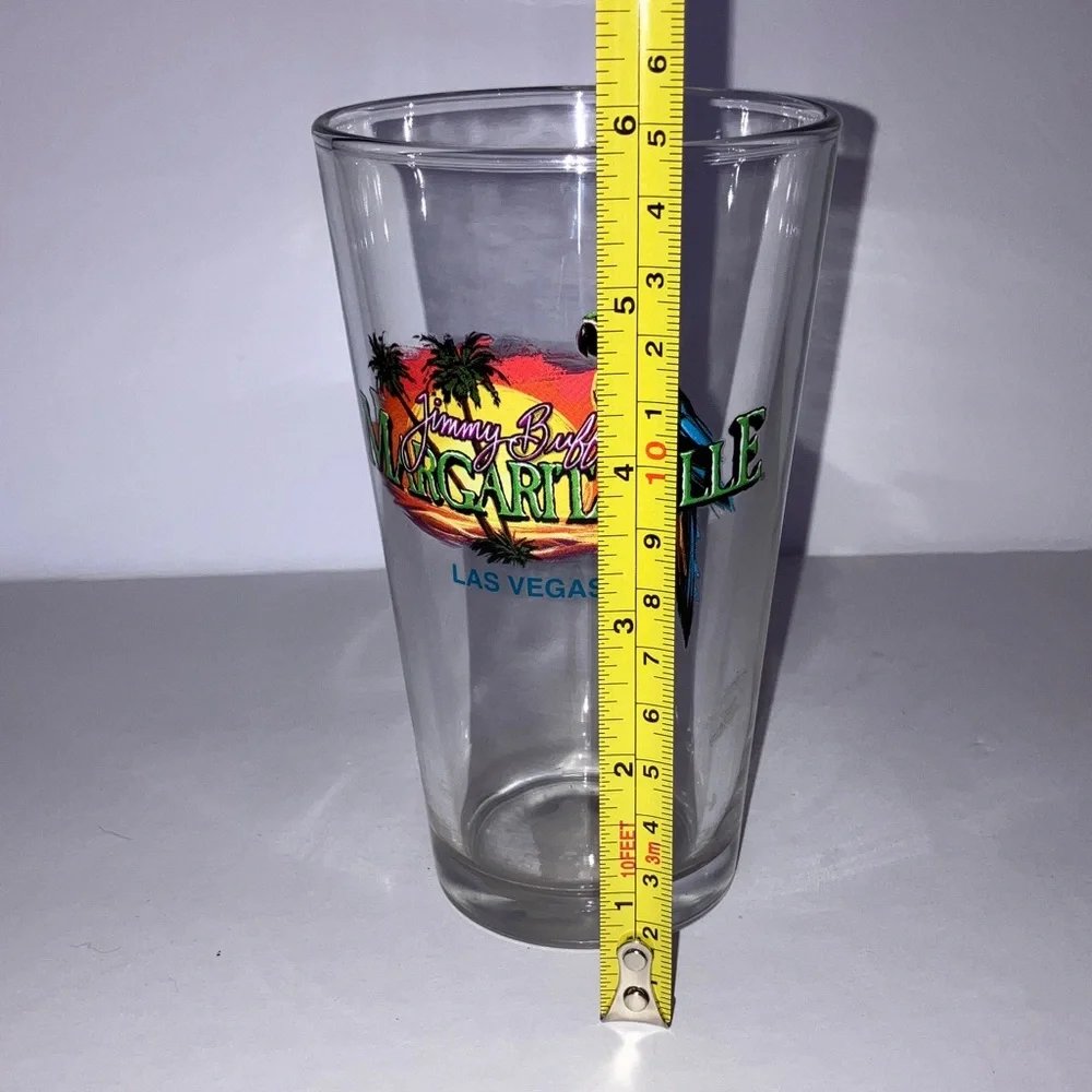 Jimmy Buffett’s Margaritaville Las Vegas‎ Beach and Parrot Graphic Glass